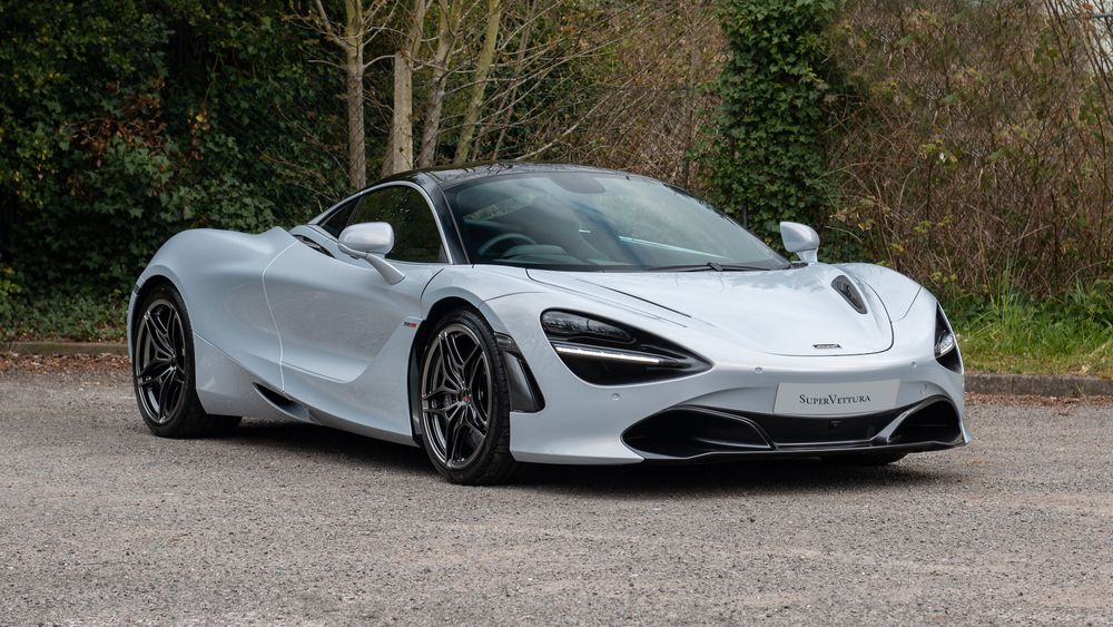 2017 McLaren 720S Coupe 