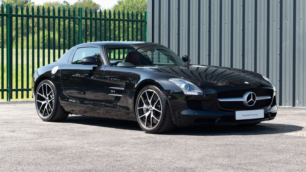 2013 Mercedes SLS 63 AMG Coupe  