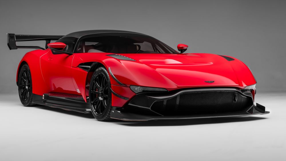 2016 Aston Martin Vulcan 