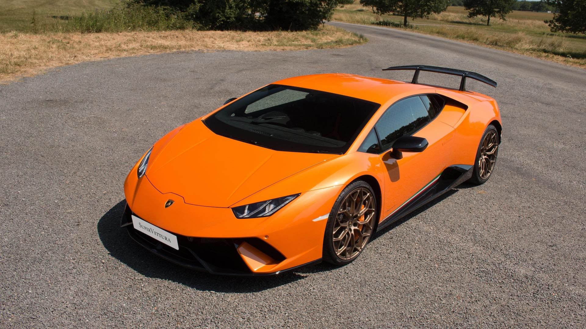 Ламба а 4. Lamborghini Huracan 2020 оранжевый. Lamborghini Huracan Performante оранжевая. Lamborghini Huracan оранжевый пепел. Ламбаргини Хуракана а4.