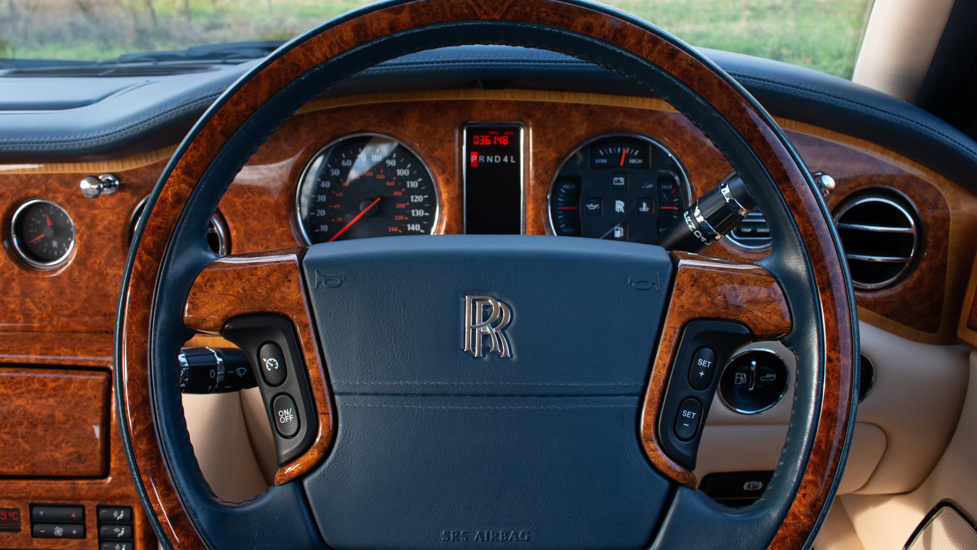 Rolls royce steering wheel hires stock photography and images  Alamy